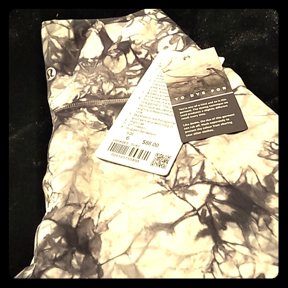 Lululemon wonder under cropped NWT